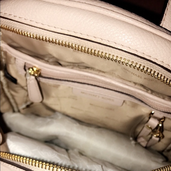 Michael Kors backpack - Picture 7 of 8